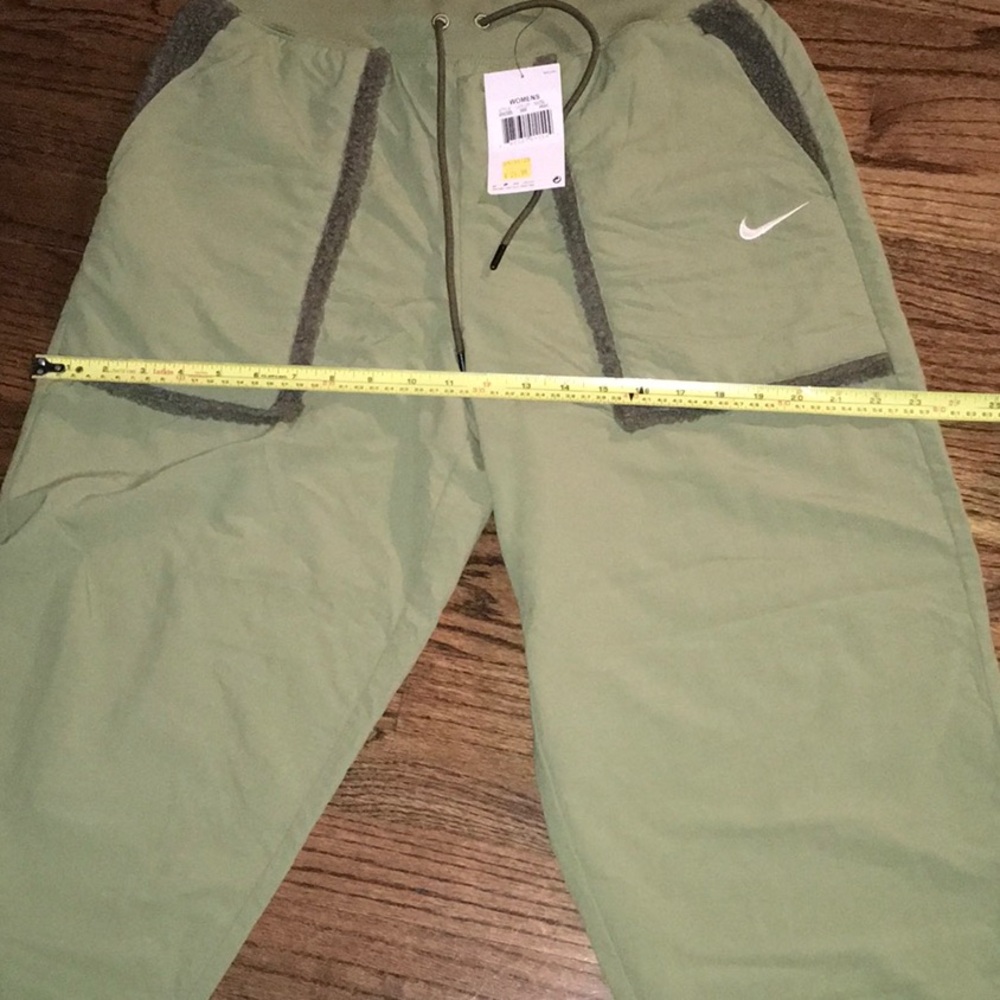 Nike Quick Dry Pants Like New! - Picture 6 of 10